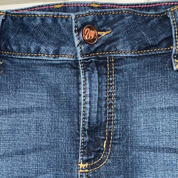 Wrangler Women's Classic Blue Jeans - Picture 8 of 11
